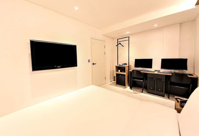 Номер Deluxe, Busan Seomyeon Business Hotel J7