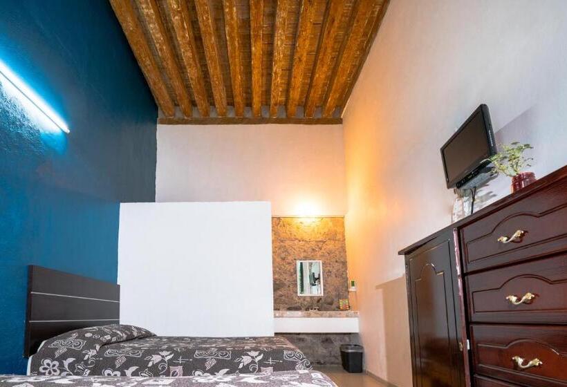 اتاق استاندارد سه نفره, Casona Poblana   Hostel