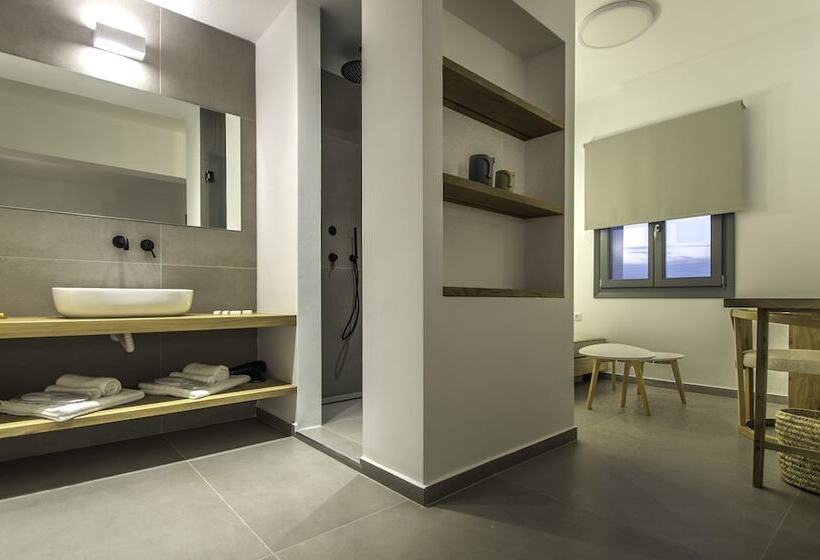 Люкс Кровать Квин, Oro Suites