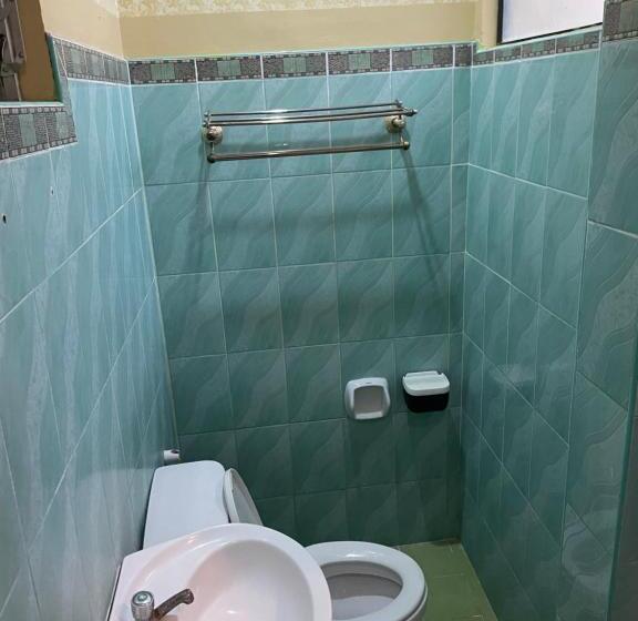 4인용 스탠다드 룸, Austrias Guest House