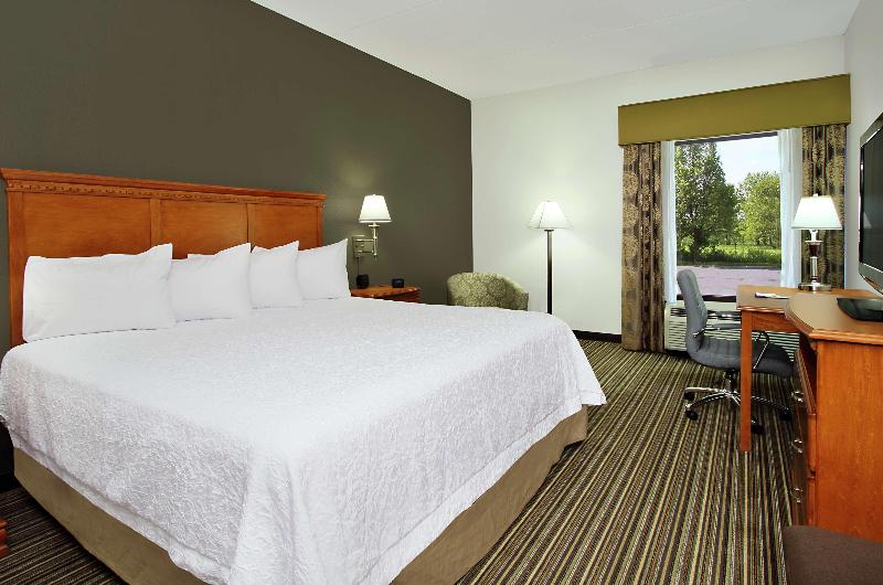 Номер Стандарт Адаптированный для Инвалидов, Best Western Plus Forest Park Inn