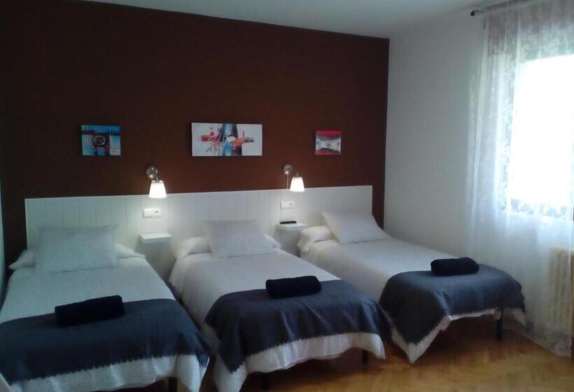 Номер Стандарт Трехместный, Casa Ribeira Sacra Portomarin