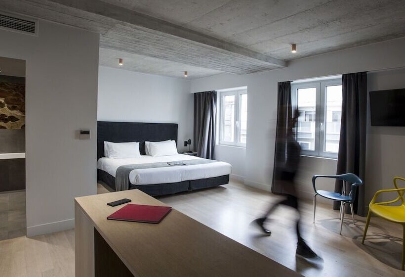 스탠다드 트리플 룸, Art Suites Korai