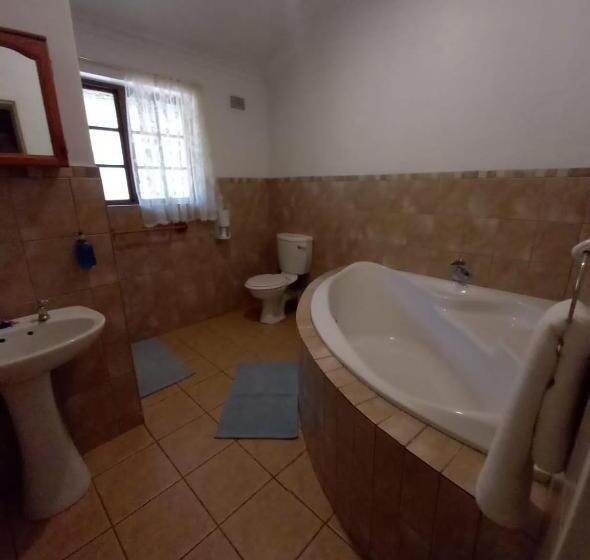 جناح ديلوكس, Ascot Bush Lodge