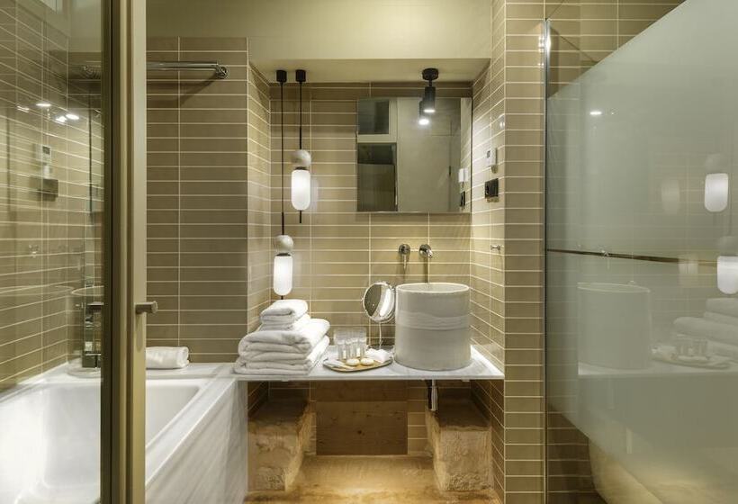 Номер Стандарт Трехместный, Torre Del Marqués Hotel Spa & Winery   Small Luxury Hotels
