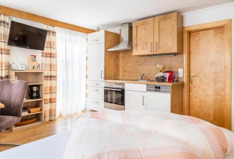 Студия Стандарт, Biobauernhof Tonimörtl