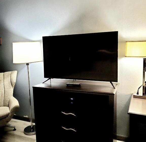 Люкс Deluxe Кровать Кинг, Baymont By Wyndham London Ky