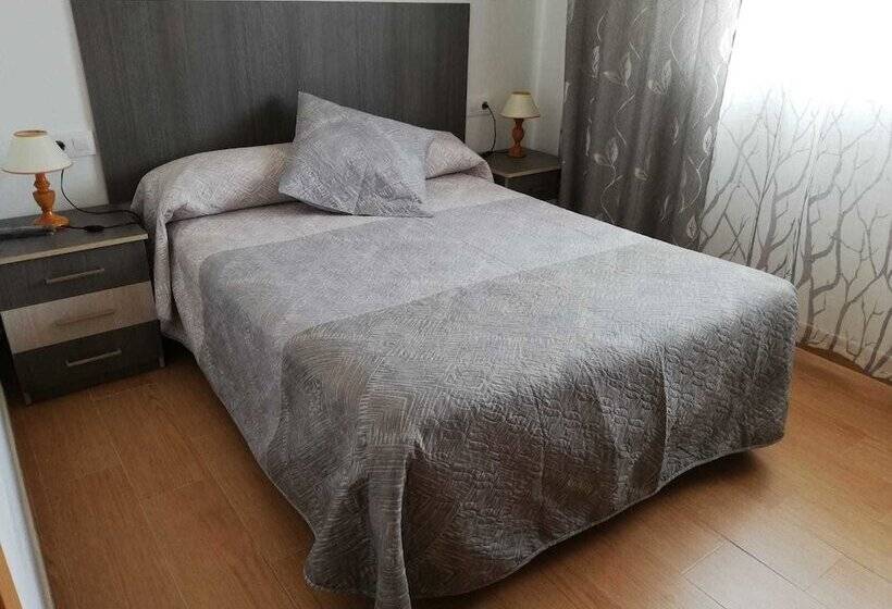 Номер Стандарт Четырехместный Совместный Санузел, Cabo De Palos Rooms