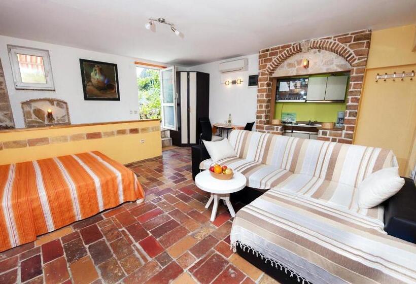Студия Стандарт Interior, Apartment Tomy / Studio Terrace A1