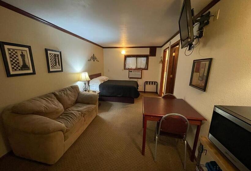 Люкс Повышенной Комфортности, Highland Court Motel
