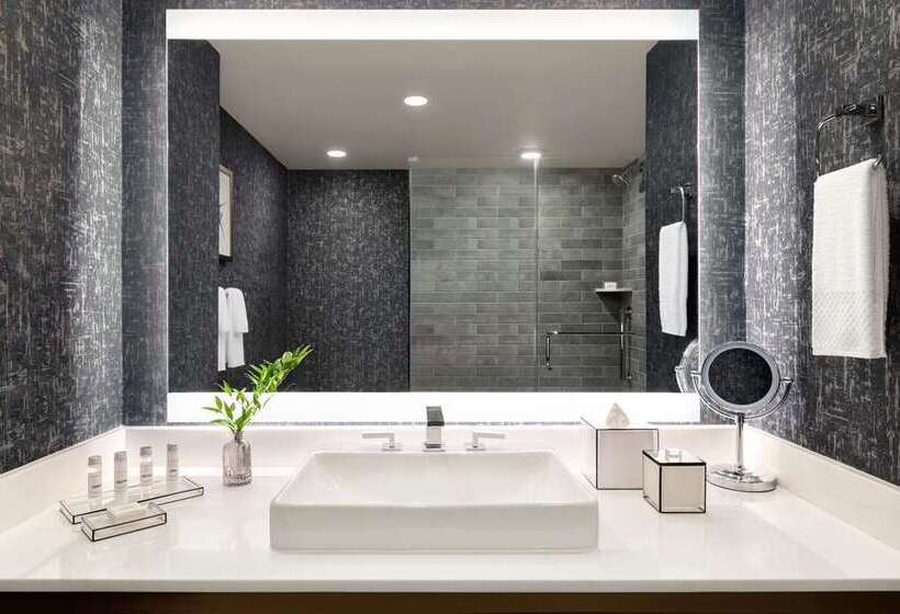 Quarto Standard Cama King, Hilton Seattle Airport & Conference Center