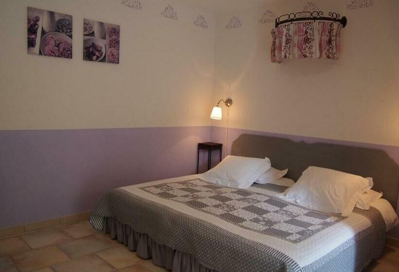 Номер Стандарт с Террасой, Clos Des Lavandes   Chambres Et Suites De Charme Climatisées Luberon
