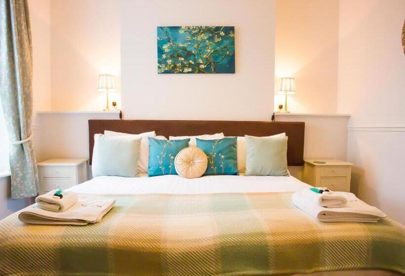 Номер Стандарт, The Dolphin Hotel Exmouth