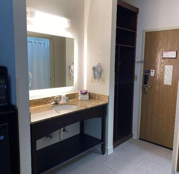 Люкс, Best Western Celina