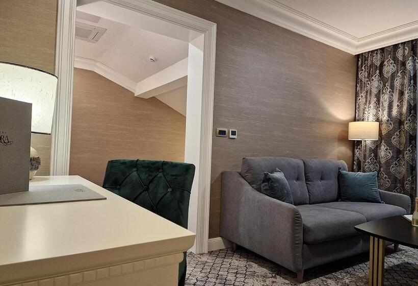 Люкс Кровать Кинг, Boutique Hotel Bora & Villas Garamm