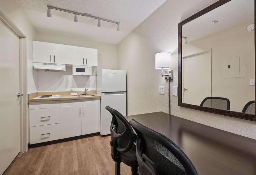 استودیوی استاندارد, Extended Stay America Suites  Miami  Airport  Blue Lagoon