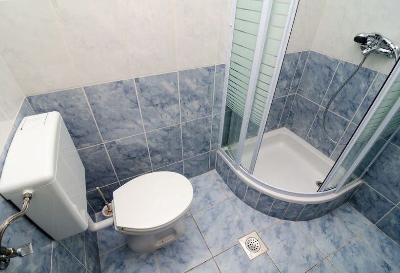 Апартаменты 3 Спальни Вид на Море, Apartments Božović