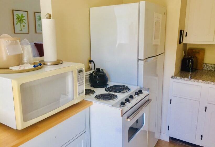 Студия Deluxe, Sesuit Harbor House