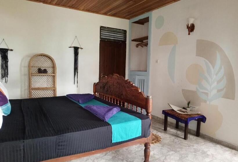 اتاق لوکس با بالکن, Voulez Vous, Managed By Dikwella Beach