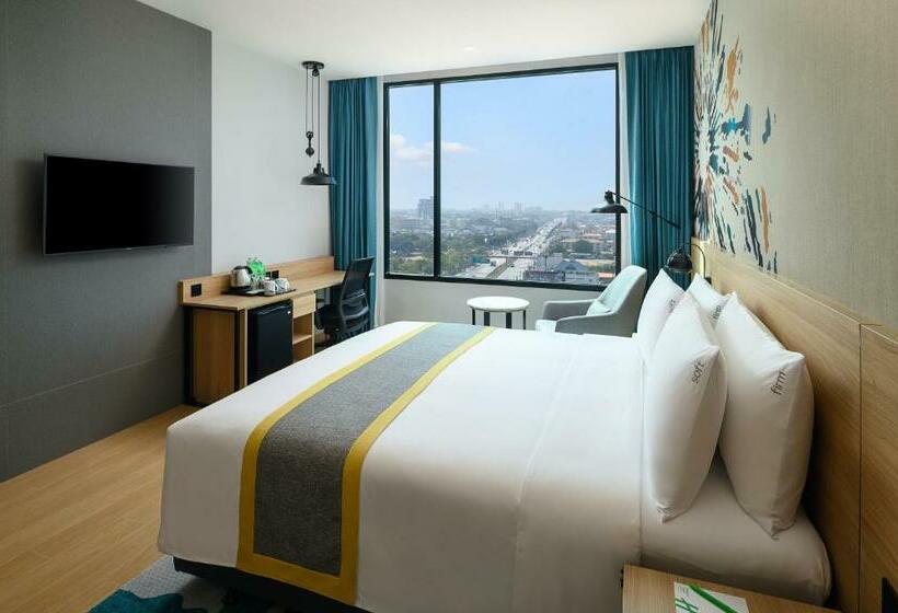اتاق استاندارد با تخت بزرگ برای معلولان, Holiday Inn & Suites Siracha Laemchabang, An Ihg