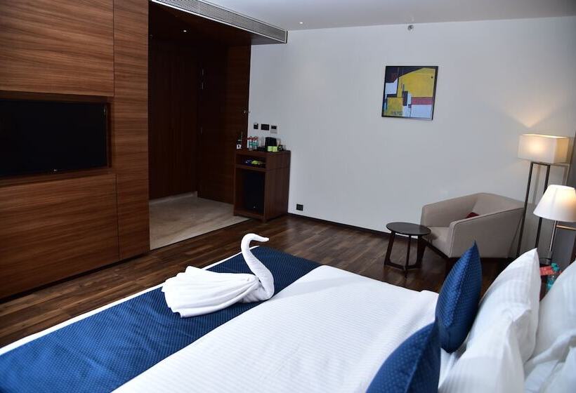 Номер Deluxe Адаптированный для Инвалидов, Ramada By Wyndham Gandhidham Shinay