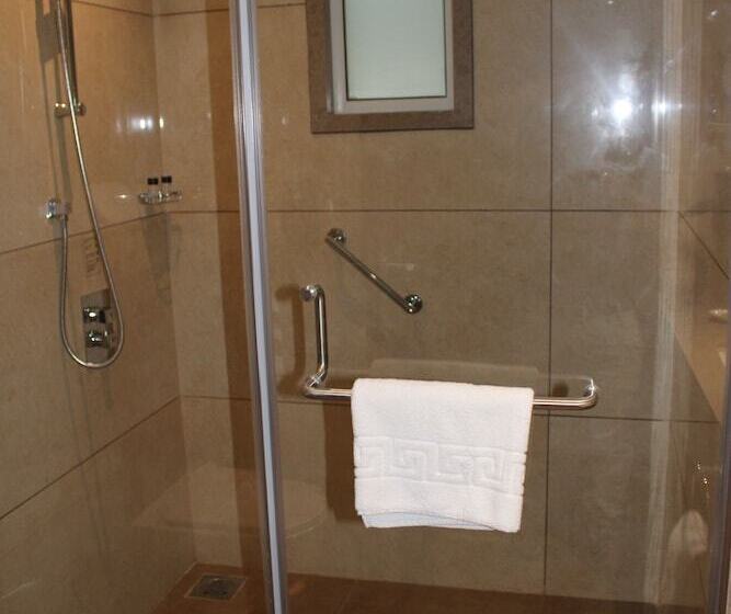 이그제큐티브 룸, Ramada By Wyndham Gandhidham Shinay