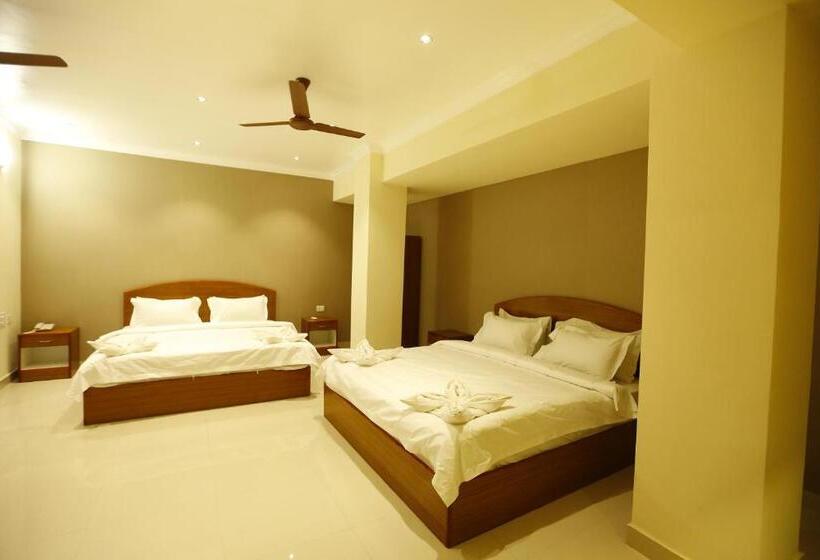 ファミリールーム, Nitheesh Residency