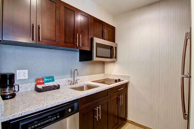 Стандартный Номер Кровать Кинг, Days Inn & Suites By Wyndham St. Ignace Lakefront