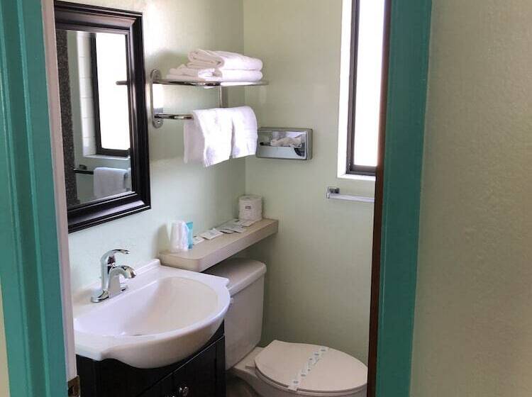 Номер Стандарт 2 Двуспальные Кровати, Klamath Motor Lodge