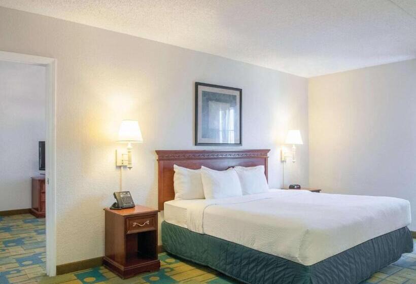 Люкс Повышенной Комфортности, La Quinta Inn By Wyndham New Orleans Veterans / Metairie