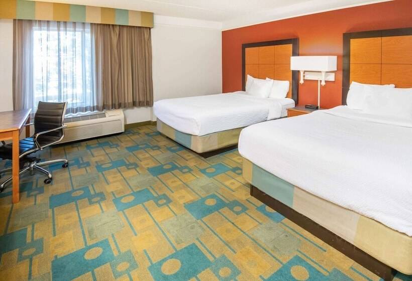 デラックスルーム, La Quinta By Wyndham Colorado Springs South Airport