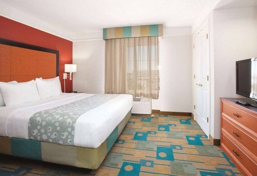デラックスルーム, La Quinta By Wyndham Colorado Springs South Airport
