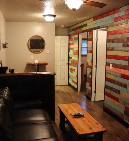 套房, Lone Fir Resort