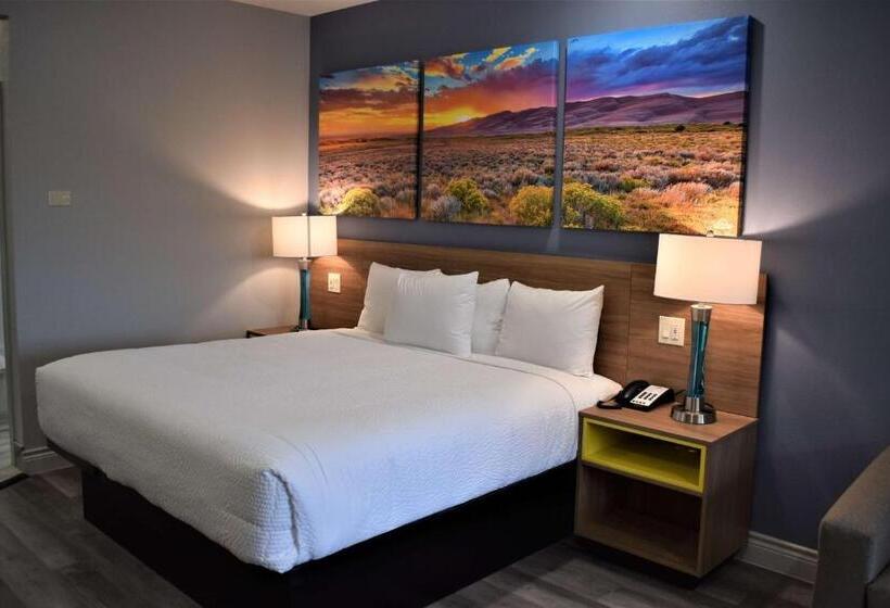 Chambre Standard Lit King Size Adaptée aux Personnes à Mobilité Réduite, Days Inn & Suites By Wyndham Downtown/university Of Houston