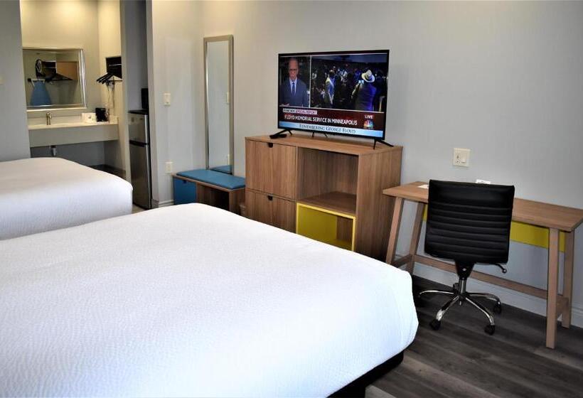 Chambre Standard Adaptée aux Personnes à Mobilité Réduite, Days Inn & Suites By Wyndham Downtown/university Of Houston