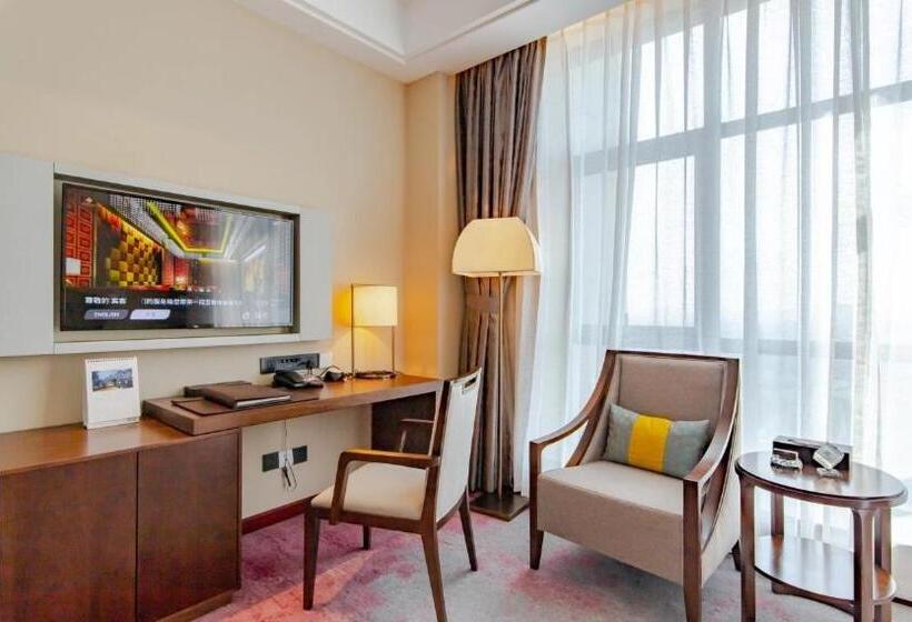 Номер Deluxe, Binhai Jinling International