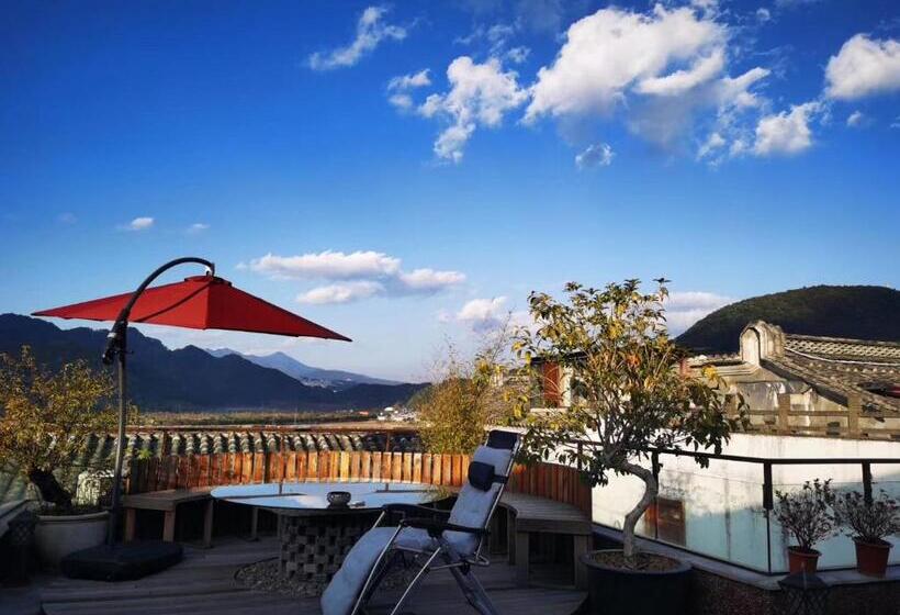 Семейный Номер Вид на Сад, Floral Tengchong Mountain Residence