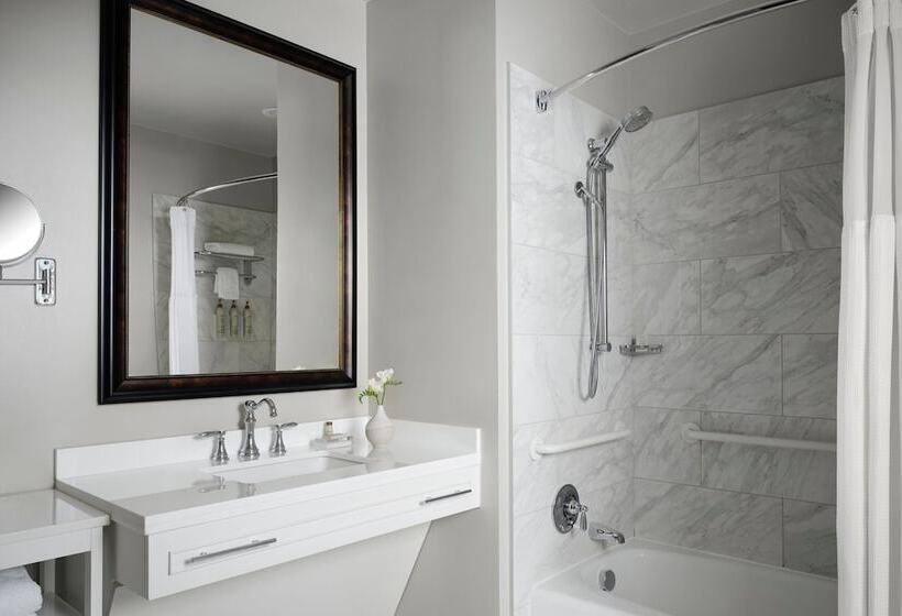 장애인을 위한 스위트, Marriott Vacation Club® At Custom House, Boston  
