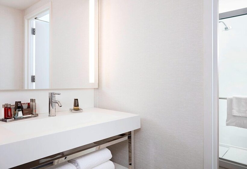 スイート, New York Marriott At The Brooklyn Bridge