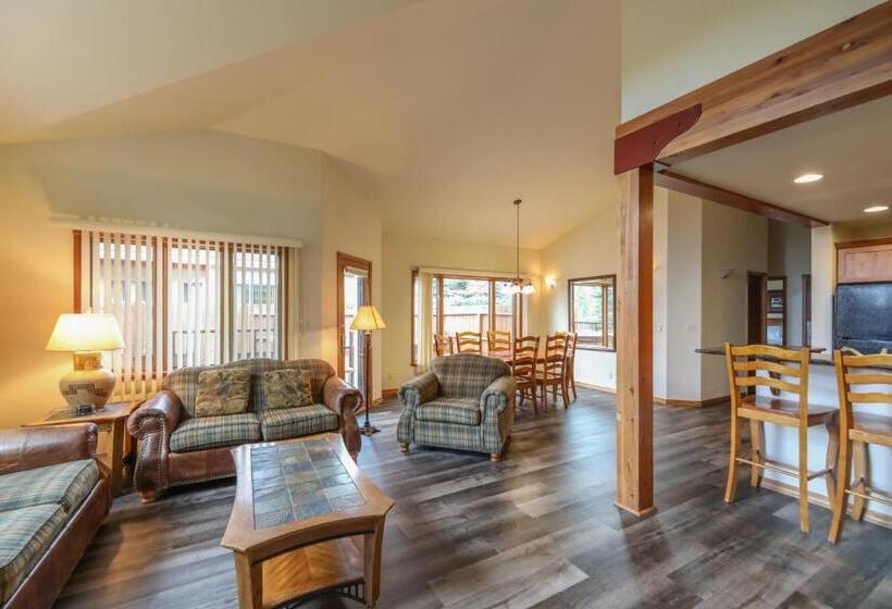 Дом 2 Спальни, Meadow Lake Resort & Condos