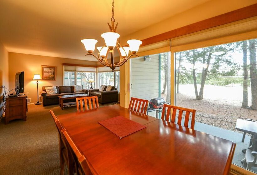 Апартаменты 2 Спальни, Meadow Lake Resort & Condos