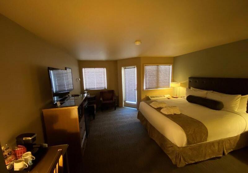Номер Deluxe Кровать Кинг, Meadow Lake Resort & Condos
