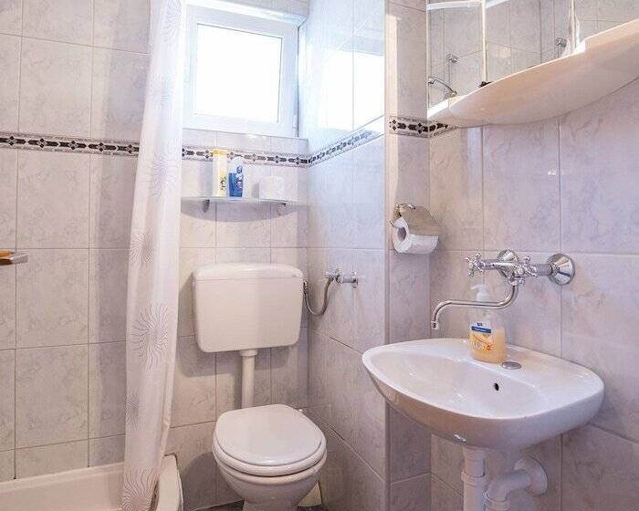 آپارتمان اکونومی 1 خوابه, Apartments & Rooms Tea