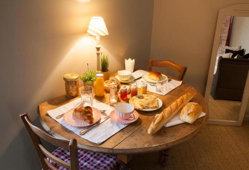 Четырехместный Номер Стандарт, Il Etait Une Fois Chez Moi La Chambre Augustin