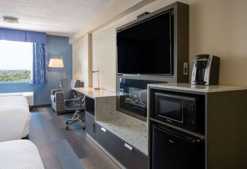 Номер Deluxe, Days Hotel By Wyndham North Bergen