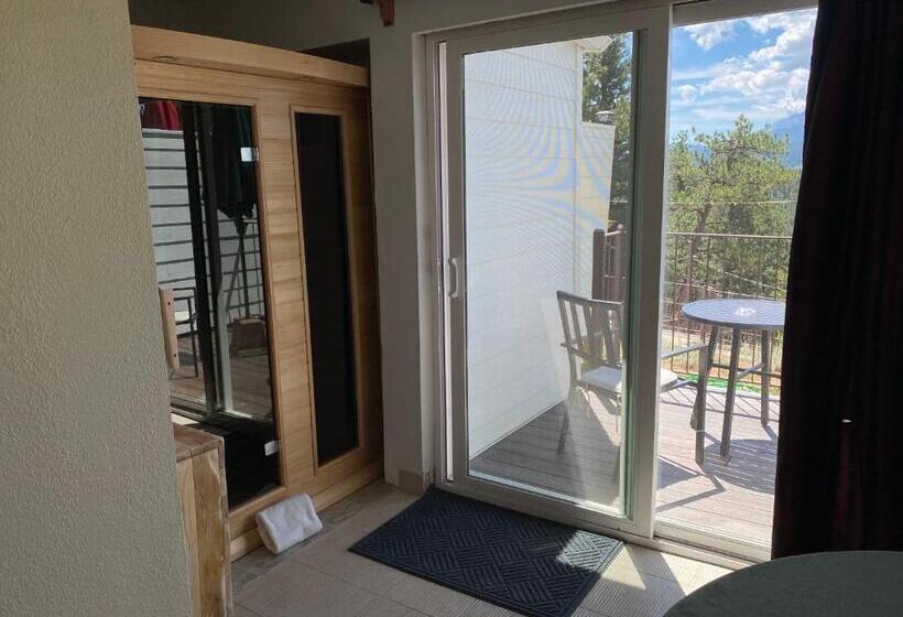 Люкс Кровать Кинг, Pikes Peak Paradise Bed And Breakfast