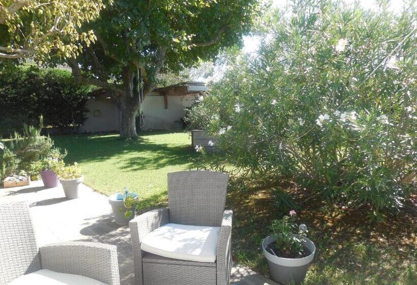 Стандартный Номер Кровать Кинг, La Maison Bleue