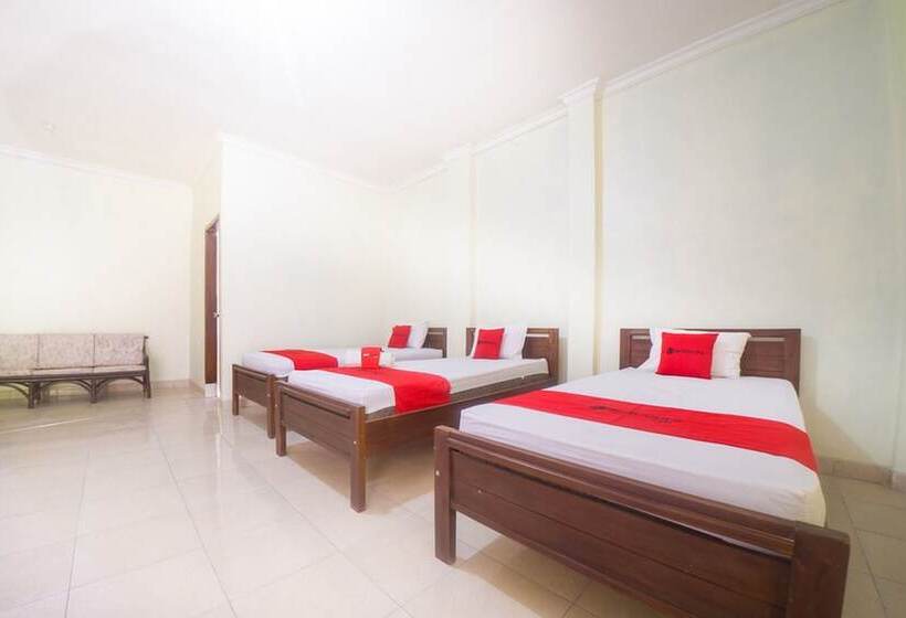Номер Стандарт Трехместный, Reddoorz Near Nusa Cendana University