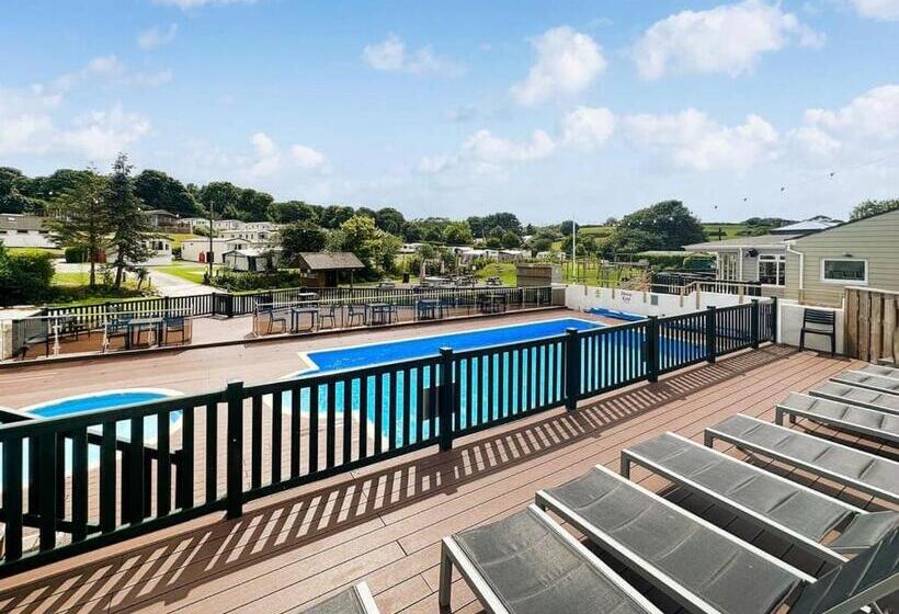 Дом 2 Спальни, Calloose Holiday Park