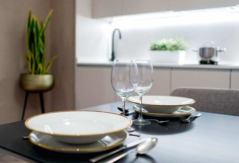 استودیوی استاندارد, Voghe Premium Flats
